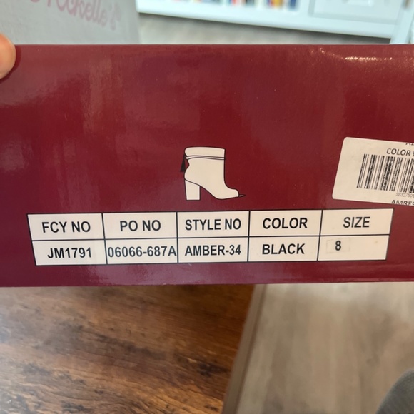 Black open toe heels - NEW never worn - Picture 8 of 8